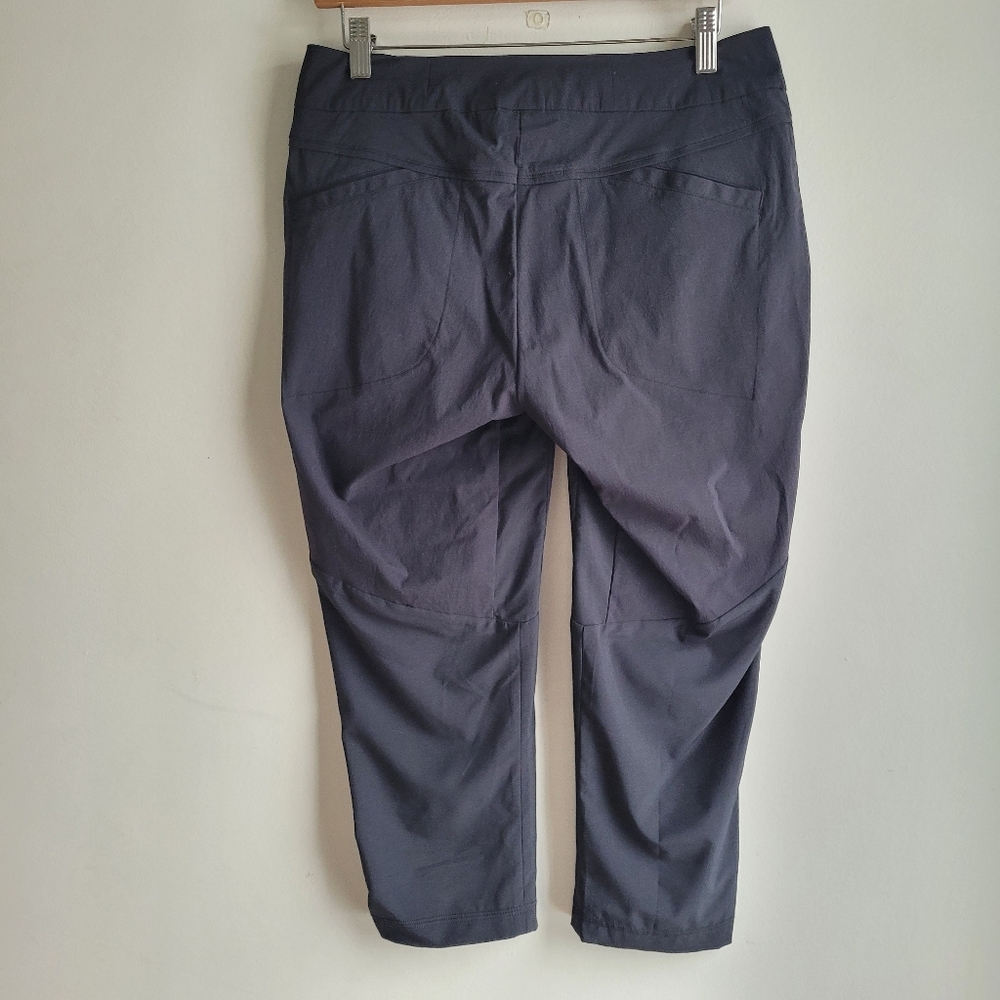 NWT INDYGENA (Now known as INDYEVA) FOS Black Capri Stretch Low Rise Pants Small - Picture 6 of 10